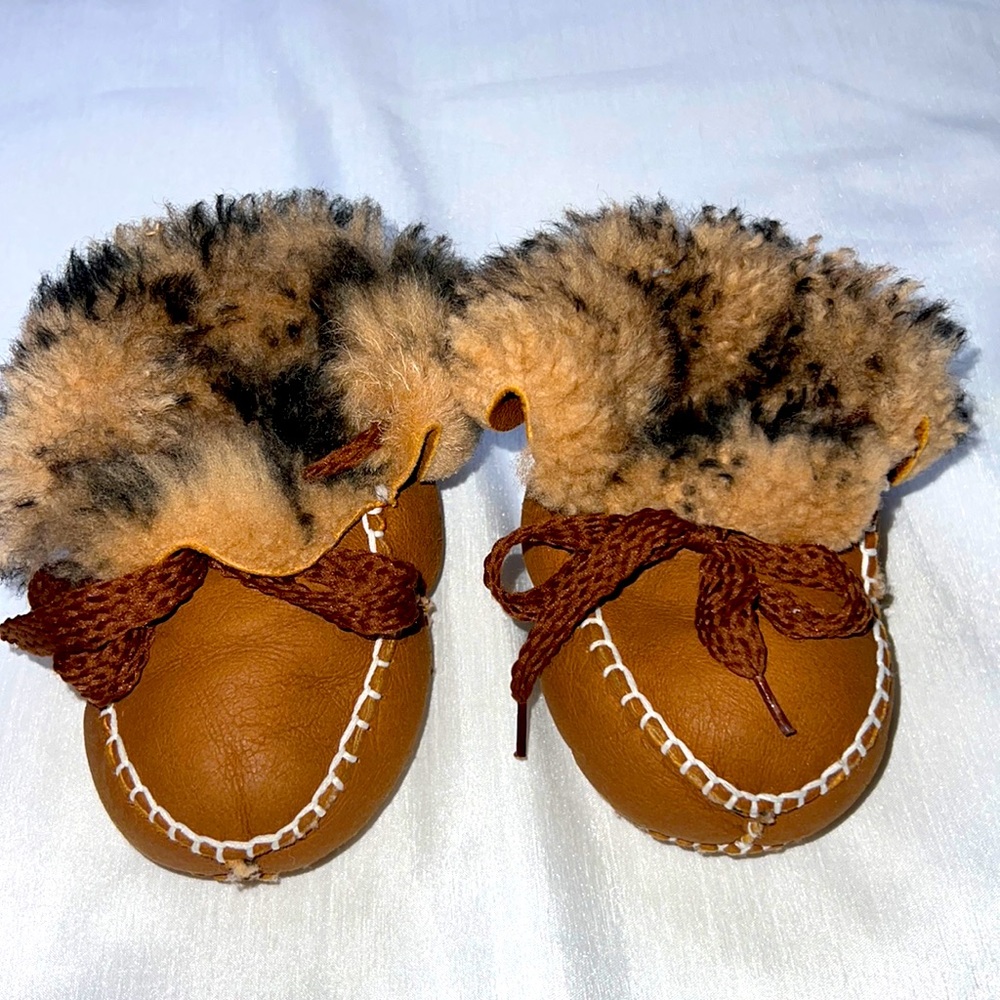 Sheepskins baby booties small